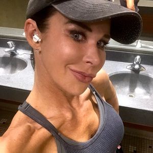 Meet your Posher, Lori